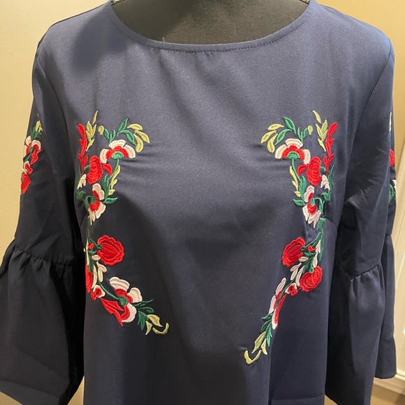 Florens Bell Sleeve Embroidered Tunic Dress - NWOT - Navy - Small - Picture 4 of 6